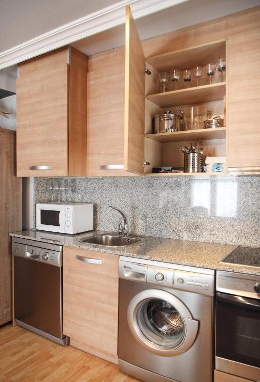 Apartamentos Alcoba De Baco Barbastro Zimmer foto